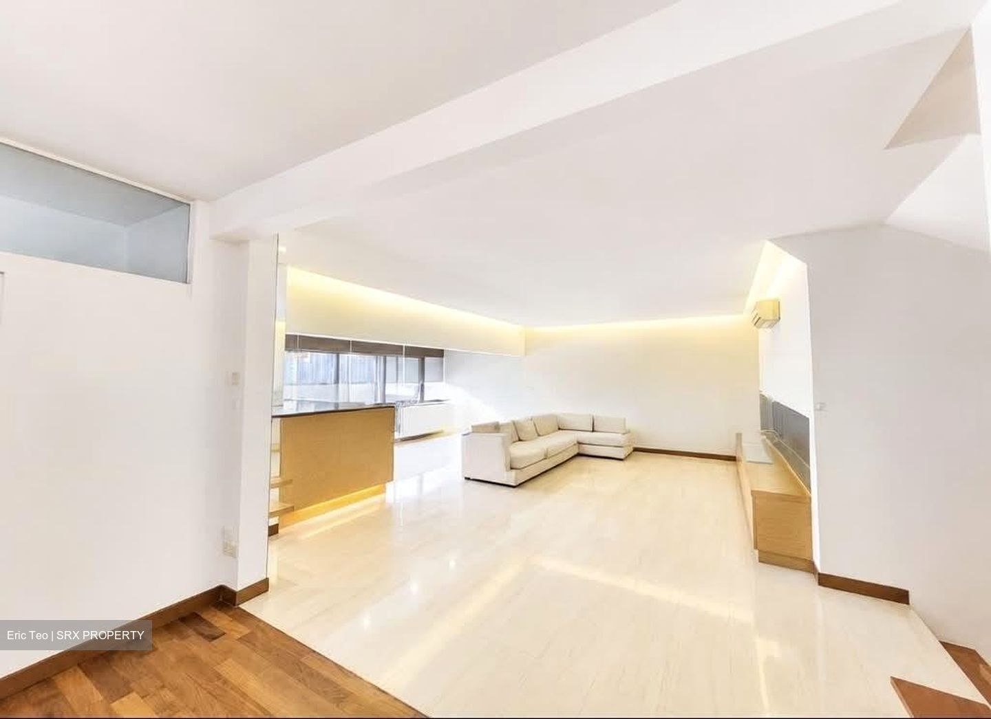 Townhouse Apartments (D9), Apartment #593213791
